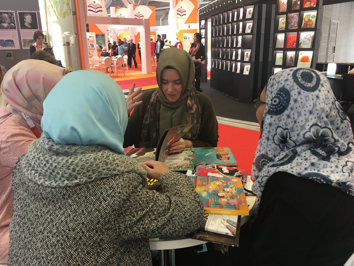 TURLAMeetings's tweet photo. On the 2nd day of Bologna Book  Fair, we are happy to arrange a matchmakinh event with our Malaysian publisher friends with @KotaBukuKL #yatedam #turla #basyaybir #kültüraş https://t.co/aWEoyk7U2V