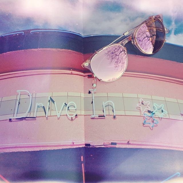 StockbridgeLoc's tweet image. It feels like spring is really here (fingers crossed) so make sure you stop into @cameronoptom to pick up a new pair of sunglasses so you can protect those eyes!  #edinburgh #edinburghoptometry #edinburghglasses