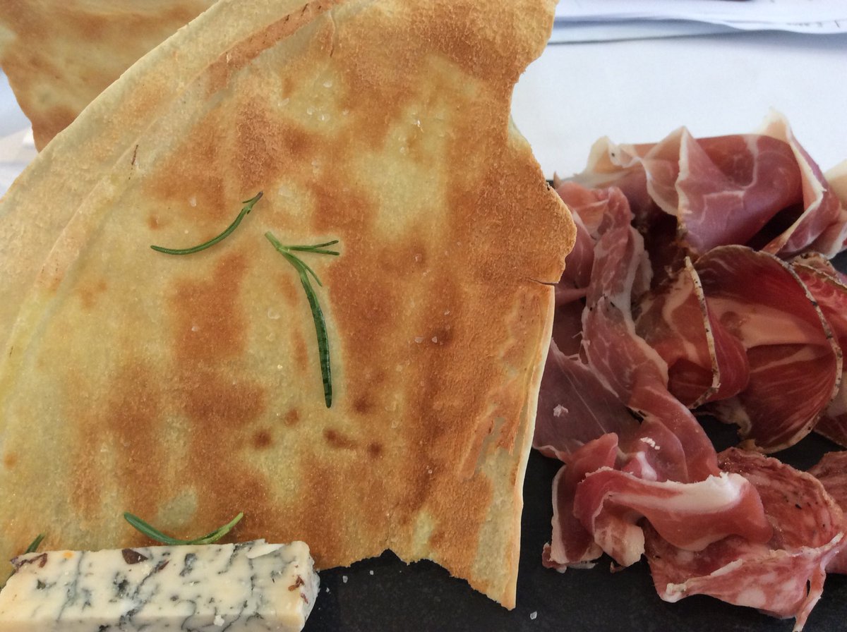 Como Lario Restaurant tweet media