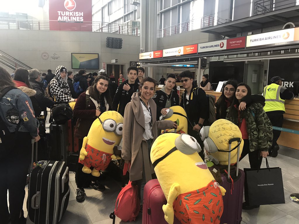 Avrupa Bilim ve Teknoloji gezimizden dönüyoruz.Dragos Uğur Okulları olarak bu güzel geziyi düzenleyen,bize bu fırsatları sunan başta kurucumuz <a href="/CengizMAN1/">Cengiz ŞİŞMAN</a>,müdürümüz <a href="/Sevdeozsaygin/">Sevde Tuba Ozsaygin Atlı</a>,müdür yrd. <a href="/Kalyoncuserdar/">Serdar KALYONCU</a> olmak üzere tüm Uğur ailesine sonsuz teşekkürler <a href="/nevzatkulaber/">Nevzat Kulaberoğlu</a> <a href="/nilcicek/">Nil Çiçek</a>