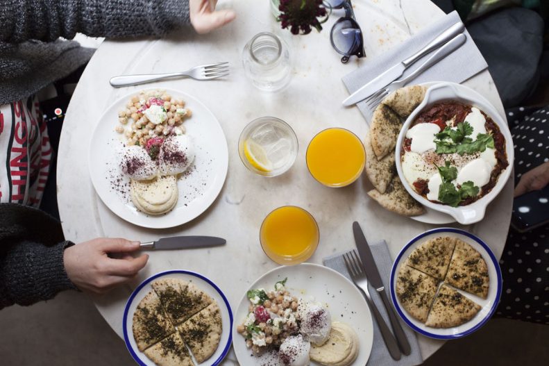 InOutBCN's tweet photo. Nuestro nuevo lugar favorito del Gòtic para el #brunch o la #cena. ¡Descúbrelo este finde si te quedas en #Barcelona! >> https://t.co/auqybZAG2e
#newplacetobe #SemanSanta2018 https://t.co/kqhsIq19zu