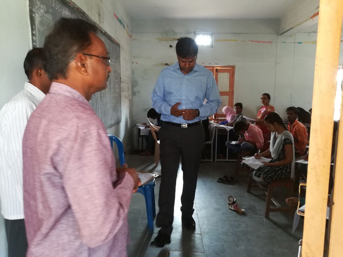 NarayanpetSub's tweet photo. #Sub-Collector Narayanpet
Visited SSC Examination centers to inspect the conduct of SSC Examination at Girls High School Narayanpet https://t.co/P5xp7YwKn3