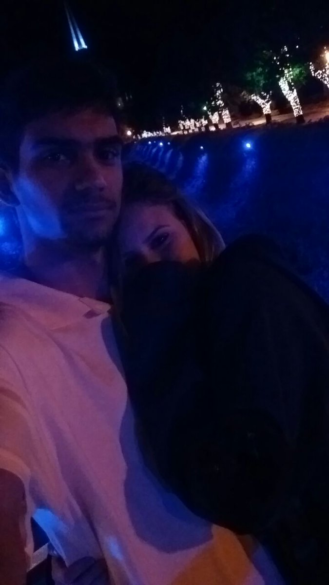 phcoelho0's tweet photo. Não sei se é ser humano ou se um anjo.....❤🎶😍 https://t.co/Vq489VjtHM