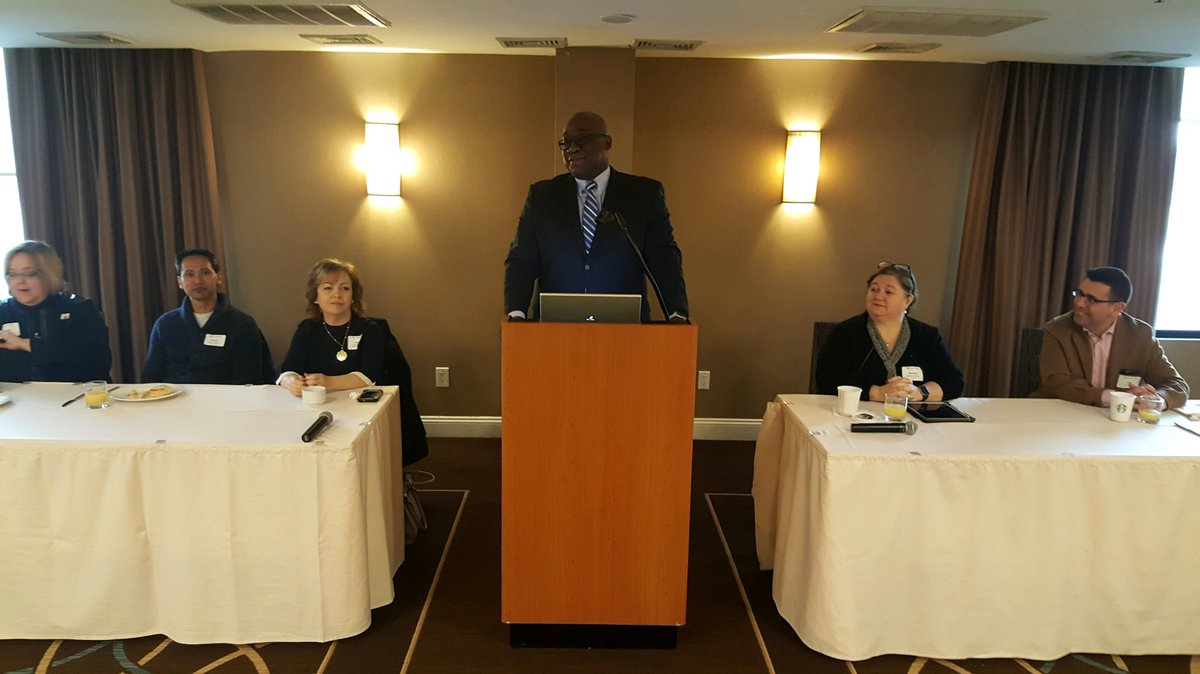 AAADENews's tweet photo. Meet the media panel with @PRSADE - Betsy Price and Suchat Pederson from @delawareonline, Christie Milligan from @DeBusinessTimes, @LDpodcast , and Jose Somalo of @HOYenDE #netde #prsa #prsade https://t.co/1ri4paY8d1