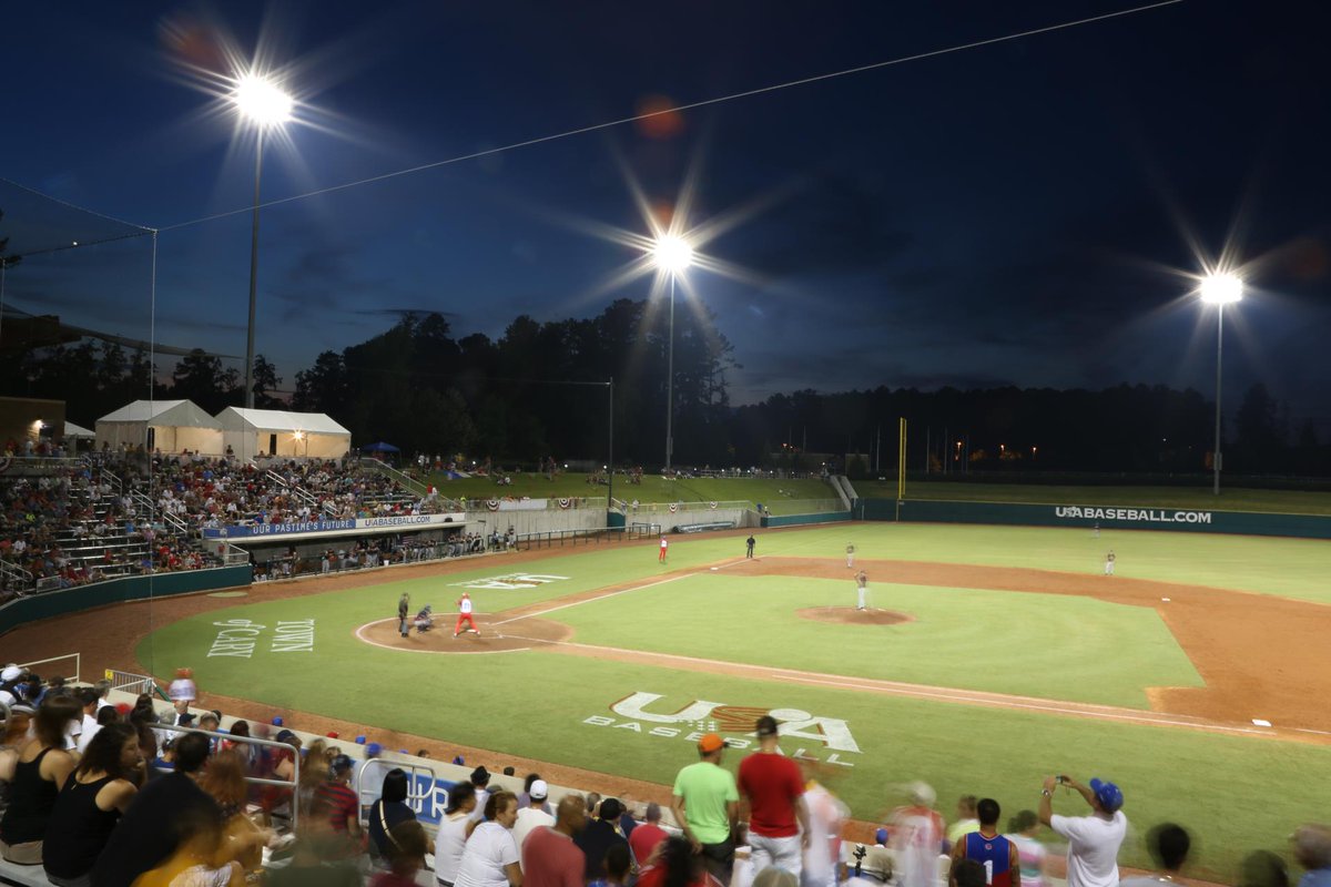 GVINGLIFE's tweet photo. Hanover High Baseball will be at the National High School Invitational Baseball Tournament in Raleigh/Cary, NC playing 15 other schools from across the USA Wednesday thru Saturday. #HanoverBaseball https://t.co/c5spfEA9El