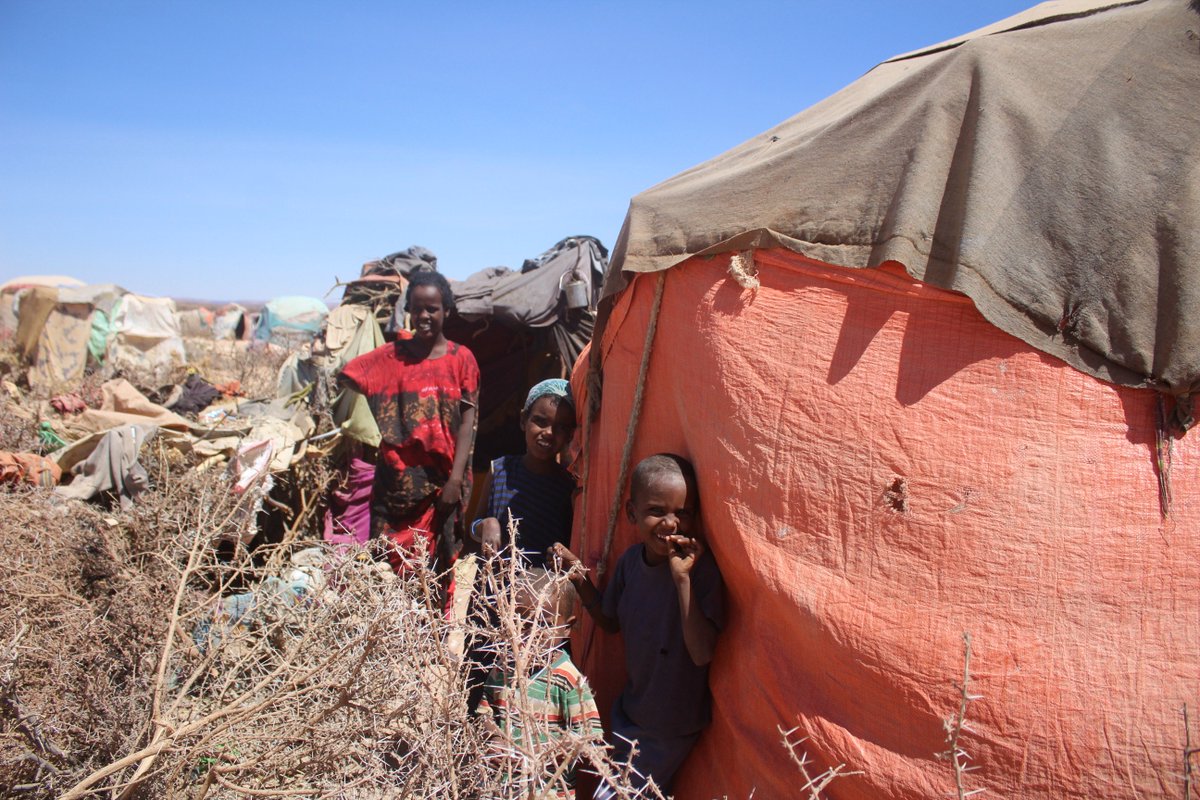 TaakuloSomali's tweet photo. Everyone has a fundamental human right to housing, in a secure and affordable home, free from forced evictions. Conflict and
weather conditions are preventing millions of Somalis from realizing this right. @ShelterCluster call on governments around the
world to #SupportSomalia https://t.co/G2BEQZYoEl