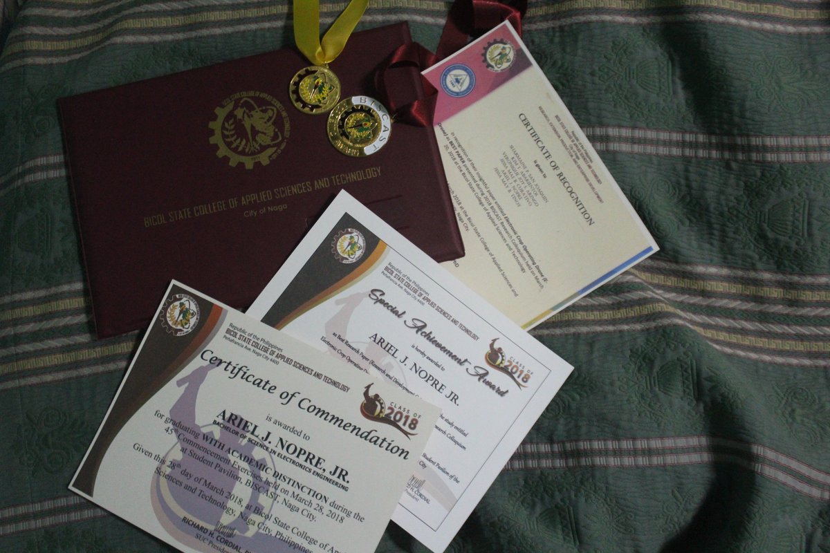 ayiemeyzing's tweet image. After five years of hardwork and DOTA is life, Thank you Lord for everything i can&apos;t do this without you and my family and friends. #RecognitionDay #BISCAST
