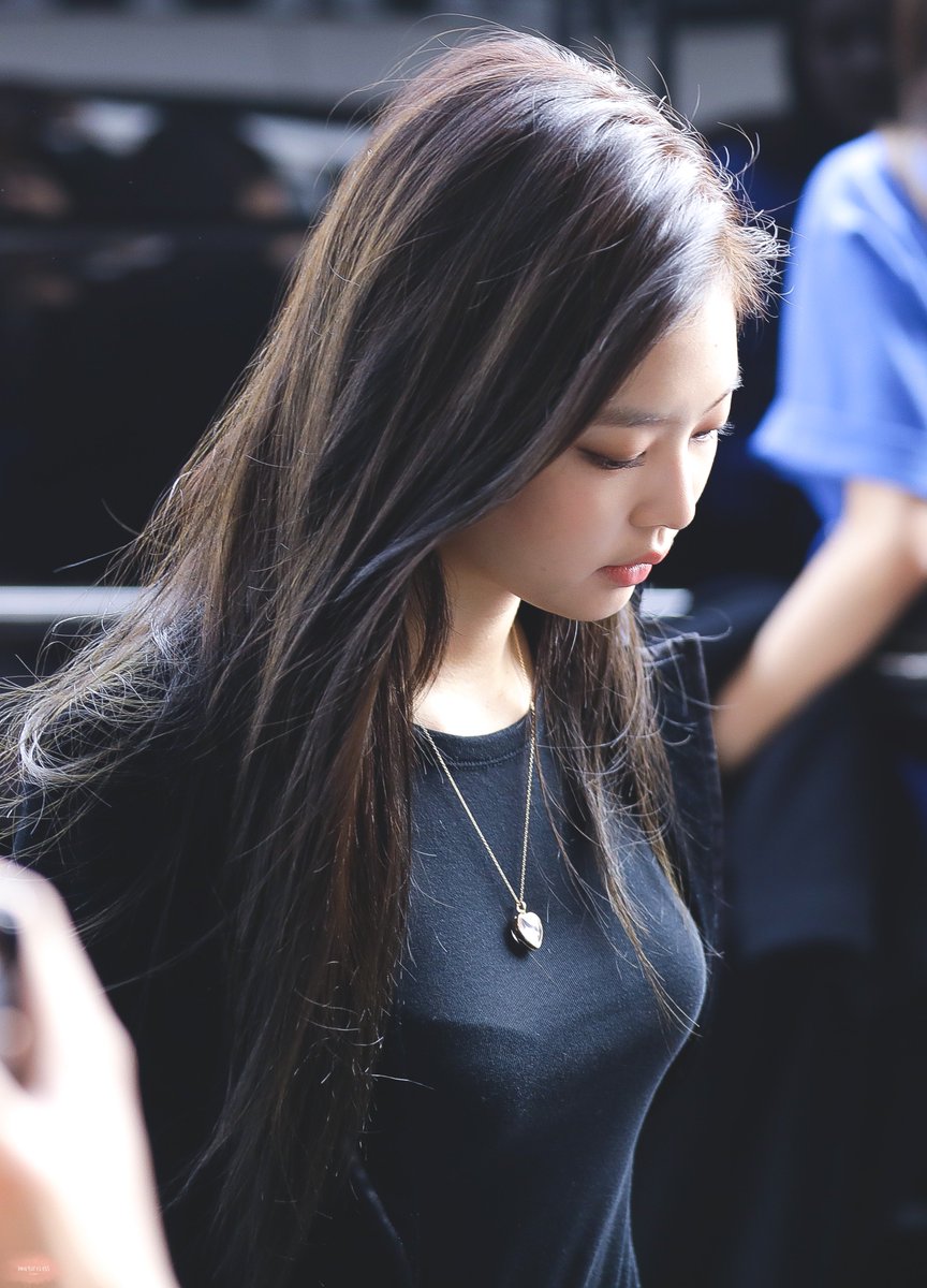 doubleclassjen's tweet photo. 180327 GMP HQ
#블랙핑크 #제니 #김제니 #BLACKPINK #JENNIE #KIMJENNIE https://t.co/yLZy55rE7f