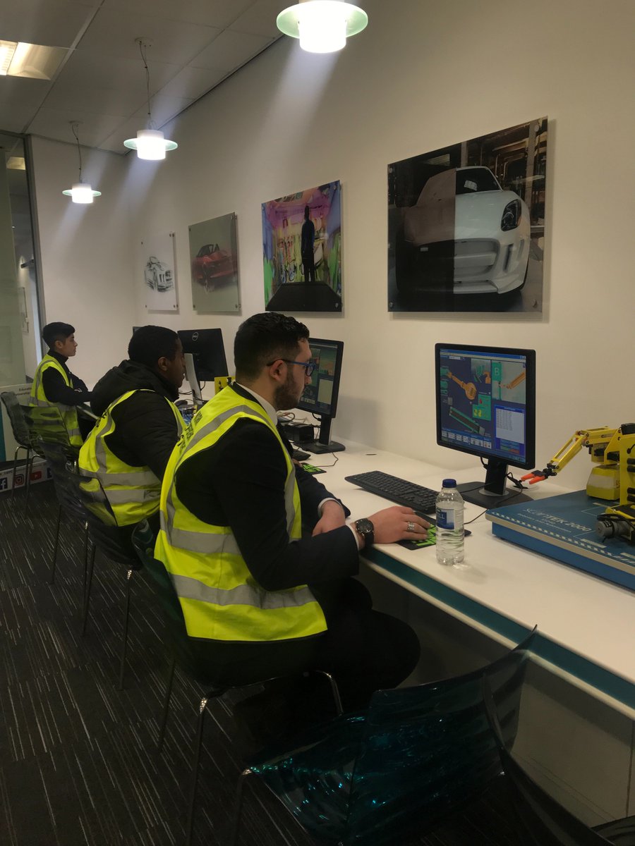 ARUP_DANIEL's tweet image. Session 1. Programming with @UTCNorfolk and @CCN125Years #techtime #robotcontrol #jaglandrover @TakeYourPlaceHE