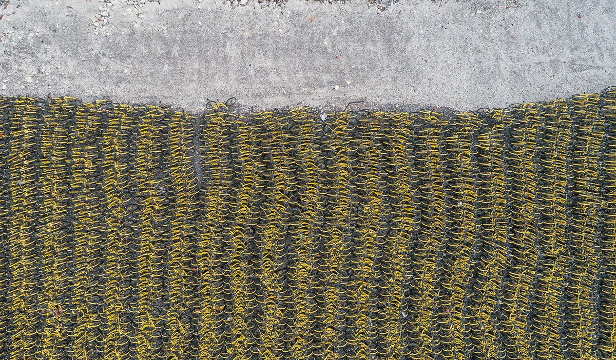 SarahJ_Berry's tweet photo. These photos of unused, abandoned and confiscated shared bikes in China are absolutely insane https://t.co/EuAshVpXNx https://t.co/STUjvgpEqd