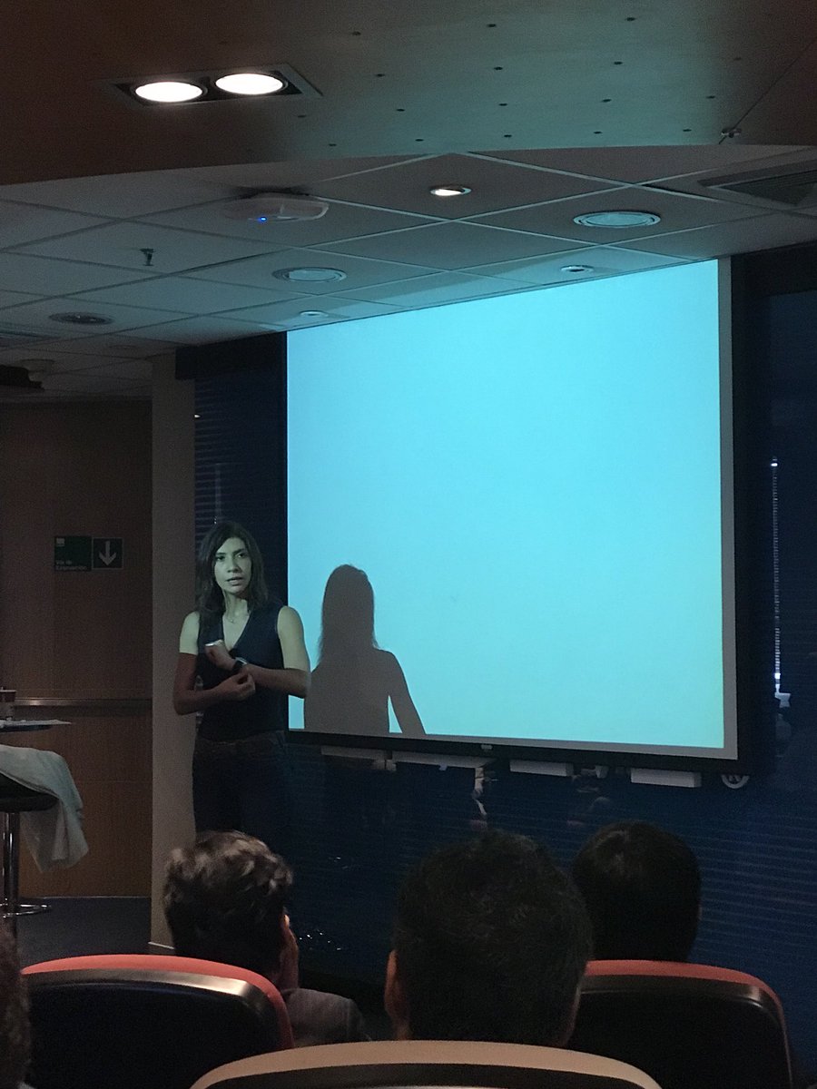 TecParaChile's tweet photo. Estuvo increíble nuestro Segundo TechBreakfast de Tecnología para Chile.  
Nuevamente llenamos auditorio de IBM. ¡Y se viene nuestra capacitación! Y el boleto de entrada son las ganas de aprender 🤖 https://t.co/Ys7J99LE3P