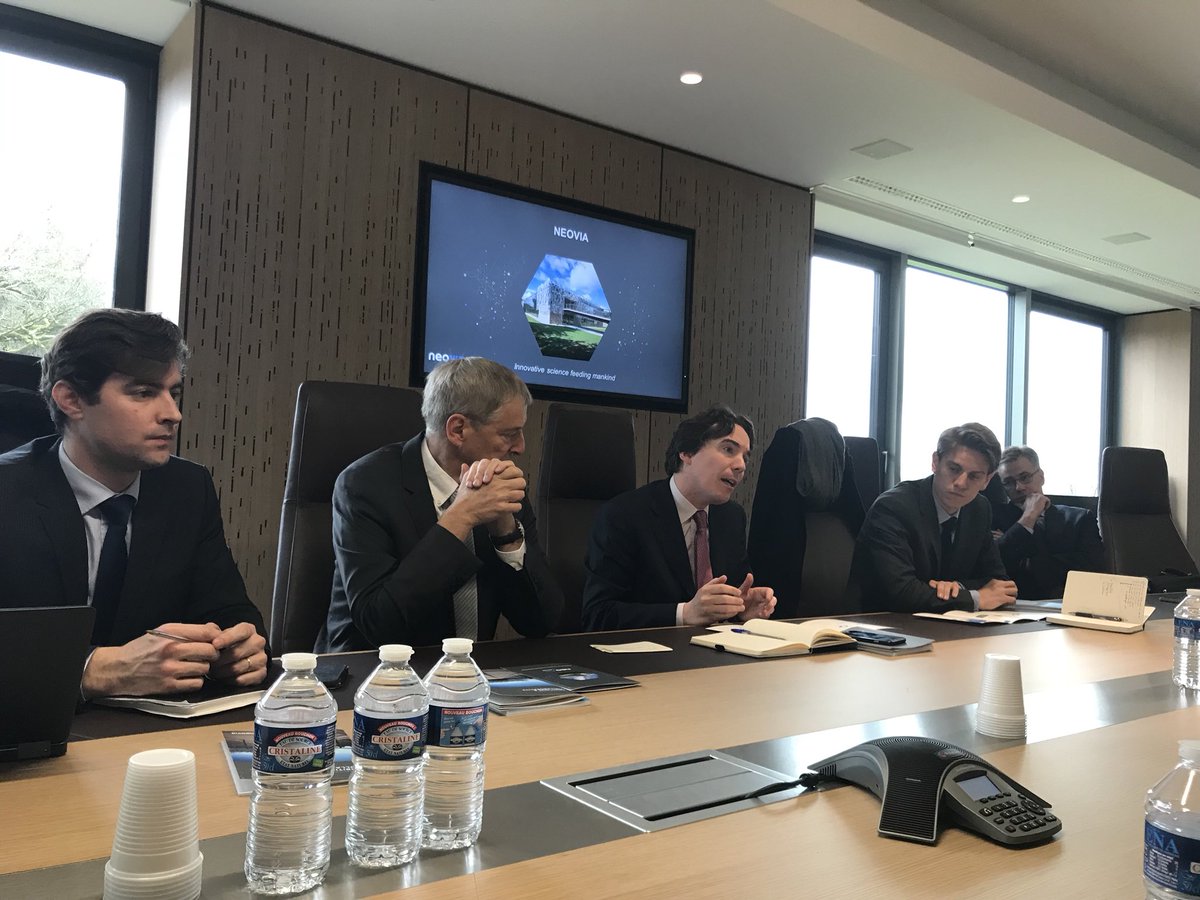 L’ambassadeur du #Qatar est venu visiter l’<a href="/UBS_universite/">UBS_universite</a> et son pôle #cybersécurité, ayant un réel intérêt pour cette formation, puis s’est rendu à St Nolff au centre mondial de recherche de @neovia_group où il s’est entretenu avec la direction