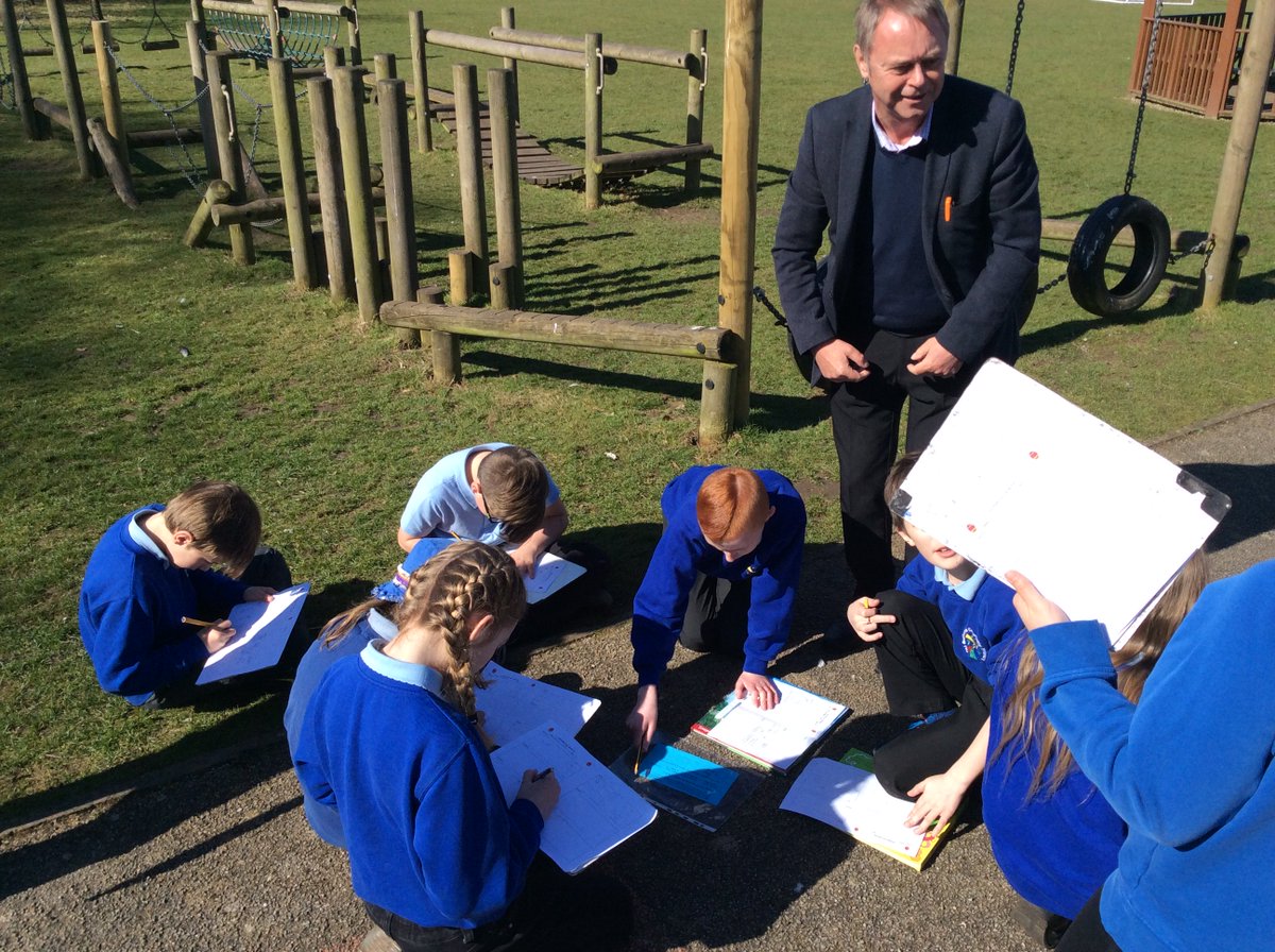 OldBuckenhamPri's tweet photo. More photos from our sunny 'Easter Maths Cafe' yesterday #Easter #mathscafe https://t.co/jDJ2pfIJcz