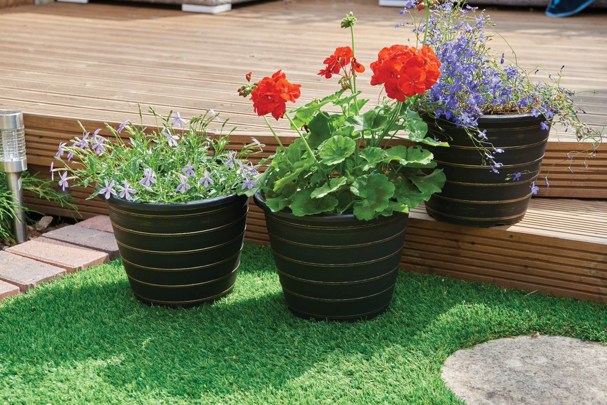 🐥🌺 Get creative this Easter!! Why not pair your planters with these natural and easy to make planter labels! 
NEED SOME PLANTER INSPIRATION? SHOP NOW AT BOYDS OF WORCESTER: boydsdirect.co.uk/gardendecor/ga…