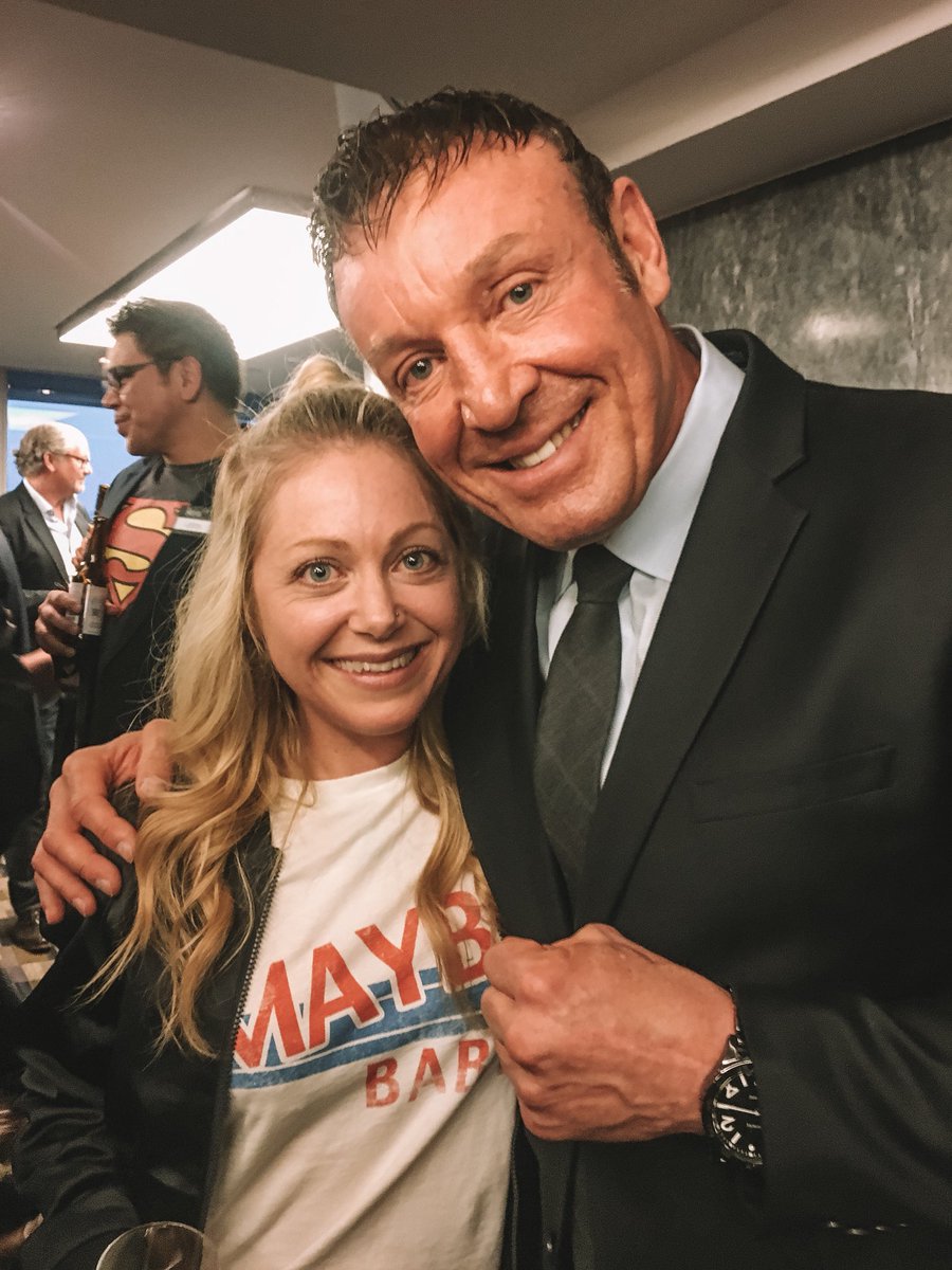 nzwomen's tweet photo. An absolutely fantastic evening listening to @SkySportsJimmyG interview @joeboxerparker, organised by @keanewzealand at #nzhouse last night. #letsgojoe #keainspire #wespeakkiwi https://t.co/ctU5pHxWoH