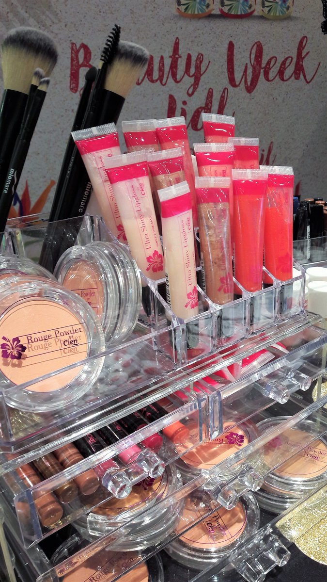 DAMESKARLETTE's tweet photo. Un joli évènement beauté hier avec @Open2Europe lors du #Beautyday02E avec les marques @FleuranceNature @PARAKITO_FR #cien de @lidlfrance #depiltech @PeggySage_Offic @RogeCavailles @SilknSolution #terraillon #athenasecretdebeaute des marques en ligne prochainement sur le blog ;) https://t.co/uQhgoFEI33