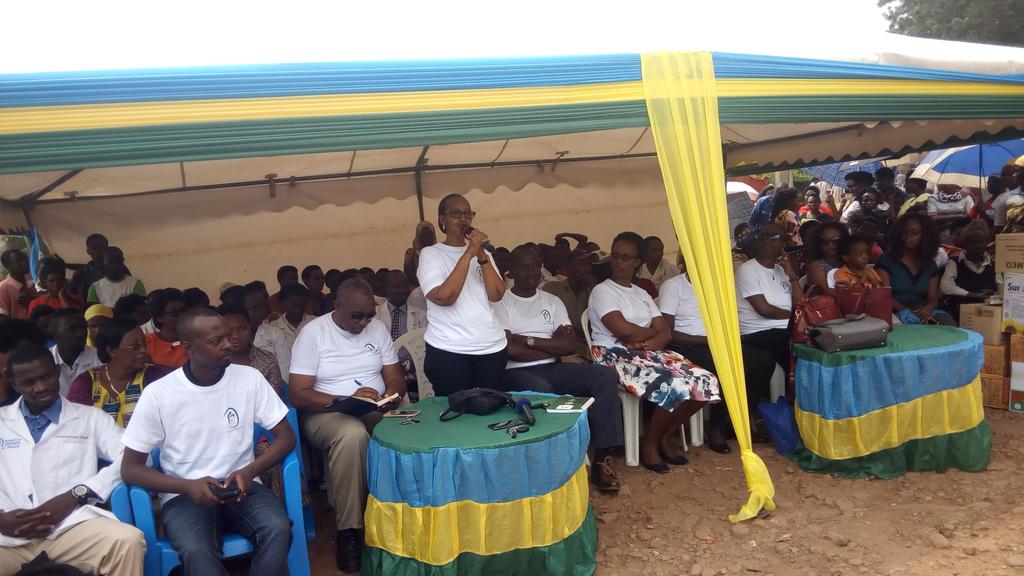 DsRwanda's tweet photo. Dr Adelaide #WOHD2018 #sayahh! #thinkmouth #thinkhealth
@MoHRwanda @RBCRwanda @DianeGashumba @rdsarwanda @iadsweborg https://t.co/vZKrIANdiz