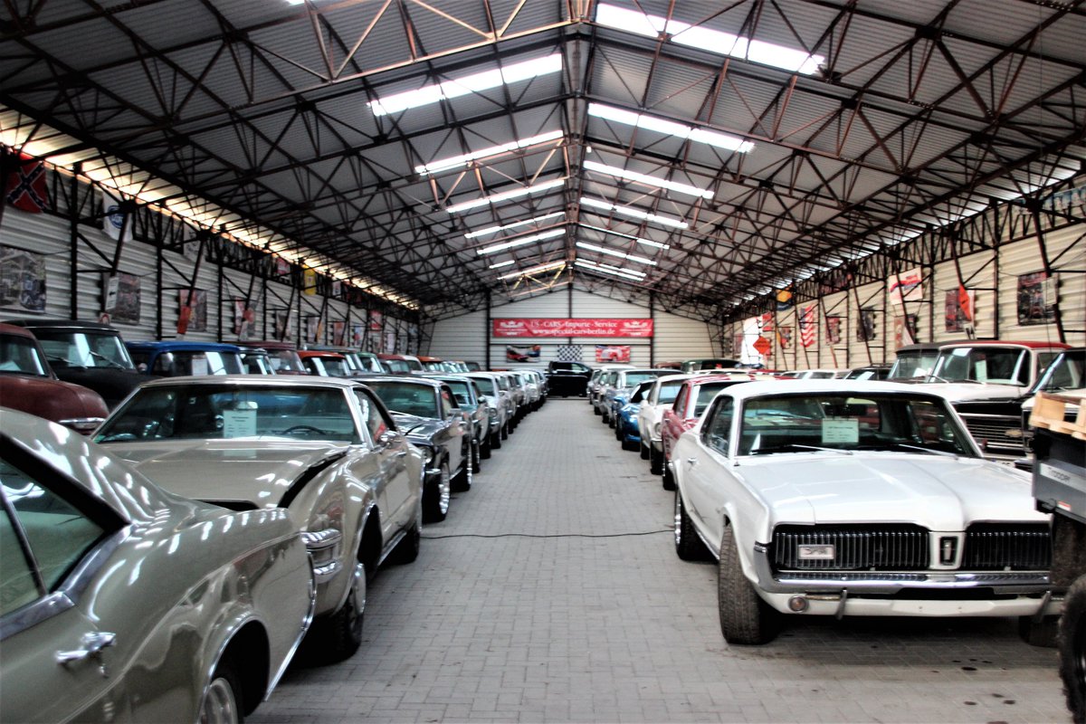 specialcarsbln's tweet photo. #specialcarsberlin #uscarimport #oldtimer #uscars #classiccars #chevrolet #dodge #ford #usimport #carsforsale #werkstatt #usclassiccars #V8engine #dreamcars https://t.co/3i4lIJvcC8