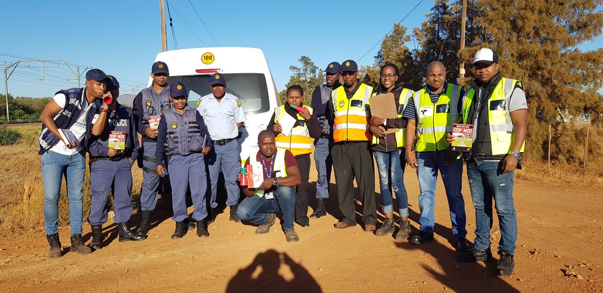 BongiStix's tweet photo. Two Municipalities @StellMun #DrakensteinMunicipality, Two @Level_Crossings #Muldersvlei #Simonsvlei one team one mission #RailSafety one day @Rail_Safety @Level_Crossings @CapeTownTrains @ReliableTFR @TrafficRTMC @olinational @SAPoliceService @_ArriveAlive https://t.co/URsfFgaPyB