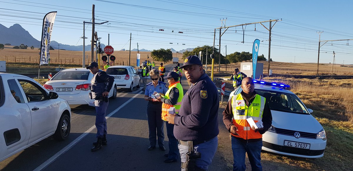 BongiStix's tweet photo. Two Municipalities @StellMun #DrakensteinMunicipality, Two @Level_Crossings #Muldersvlei #Simonsvlei one team one mission #RailSafety one day @Rail_Safety @Level_Crossings @CapeTownTrains @ReliableTFR @TrafficRTMC @olinational @SAPoliceService @_ArriveAlive https://t.co/URsfFgaPyB