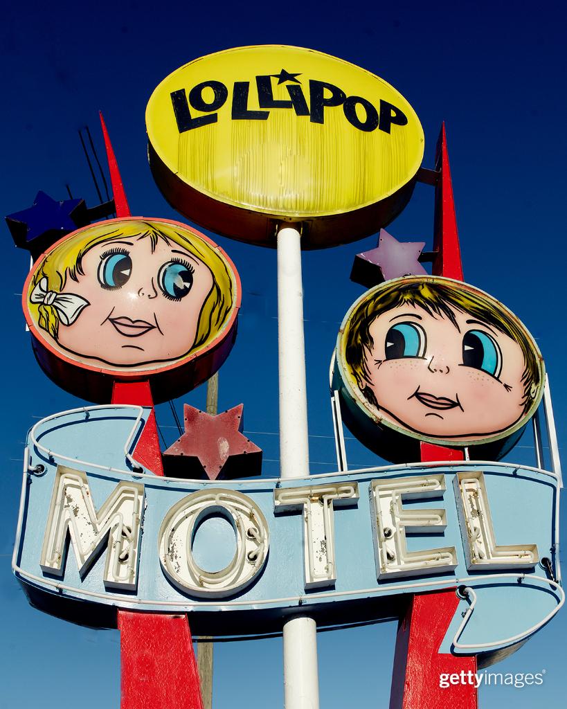 You don’t have to travel back in time to witness the faded glory of these vintage motel signs: gtty.im/2IJ6IpL  ✨#TravelTuesday