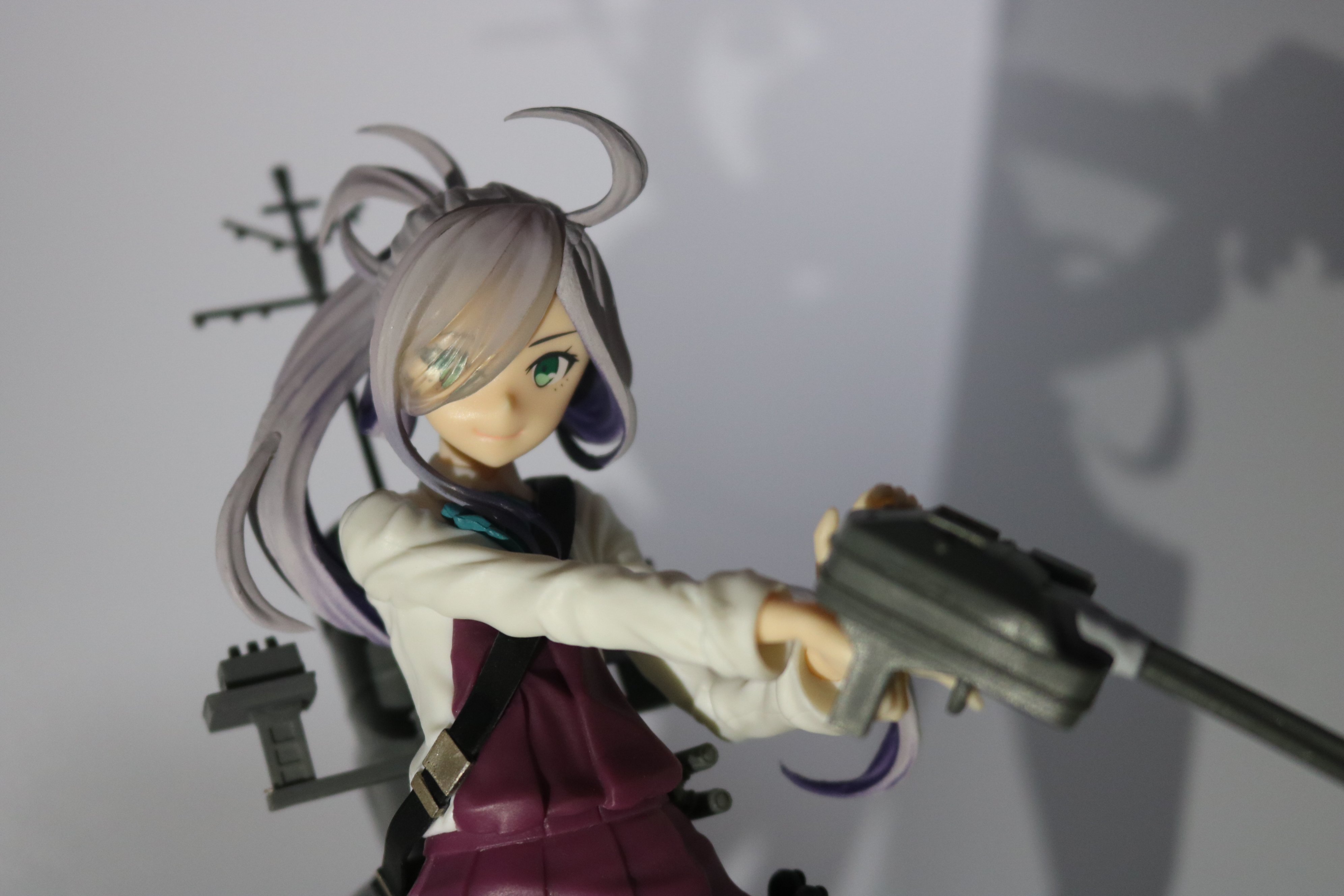 令和最新版 自作フィギュア撮影ブースを作ったけどあまりにも雑すぎてビックリする出来だったのでまた作り直したい そんな自作 撮影ブースで撮った本日のフィギュア写真がこちらです ヤンチャでかわいい朝潮ちゃん こいよォ もっと もっとだァ