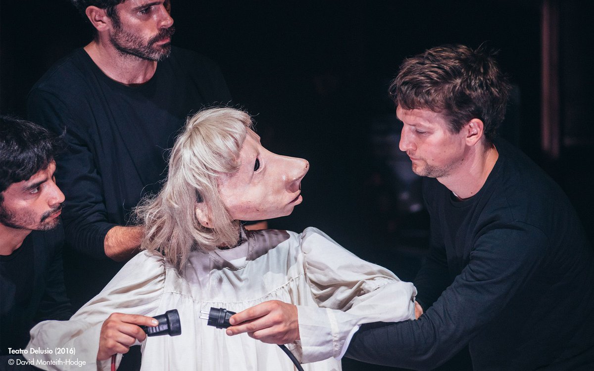 Happy #WorldTheatreDay to all creators around the globe ❤️🗺️