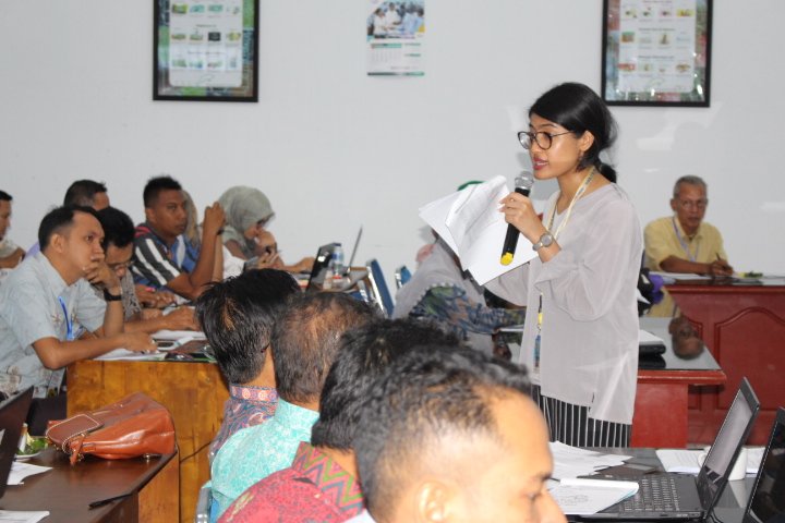 bppsdm_bp3medan's tweet photo. Ibu Adhiningtyas Sahwakirana Djatmiko memberi paparan kepada Luhkan Satminkal @Brsdmbp3medan di hari kedua pelatihan #pelatihanhebat
@brsdm_kp @puslatluhkp @agu_zid @Natalia_Liandra @RendaMartanu @andyjaroet @Hasibuan90R @sherlycayang @Topitpenyuluhsi https://t.co/0ayjTYmdx3