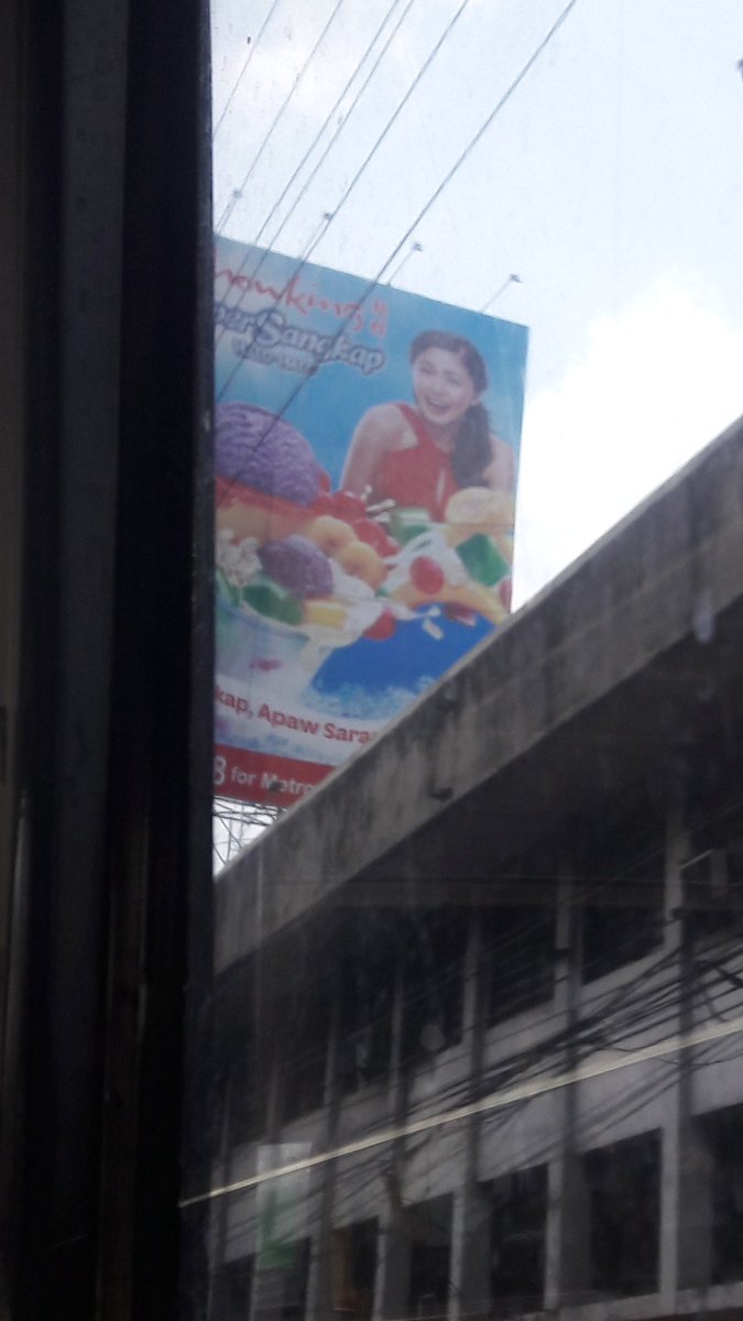 simplymarie_17's tweet photo. Lets all beat the heat this summer with @chowking_ph Super Sangkap Halo-Halo!!😁👍❤ @prinsesachinita #KimChiu #LetsCHOW https://t.co/E3SR1or4Ia