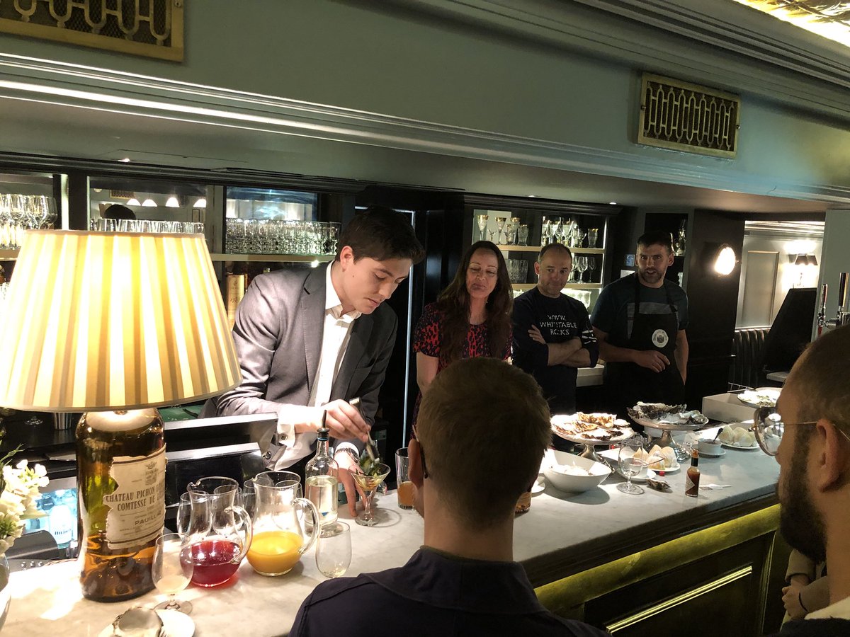 Discussing <a href="/RemyMartinUK/">Remy Martin UK</a> cocktail pairing <a href="/LDNOysterweek/">LondonOysterWeek</a>