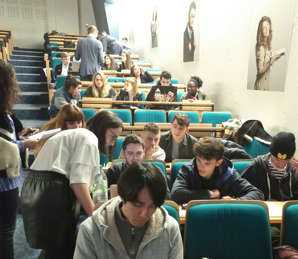 Juliane_Santoni's tweet photo. Students working on creating the video with the greater impact during the #EntrepreneurshipFlashmob @BurgundySB #TEG #Entrepreneurship #bestbuzz #Sustainability https://t.co/GhfpgCYr9M