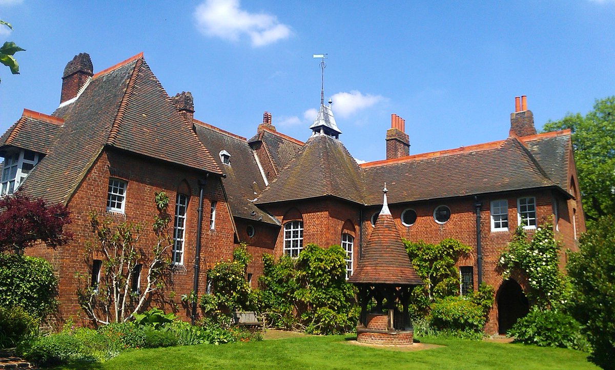 The only house commissioned, created and lived in by William Morris, founder of the Arts &amp; Crafts movement, Red House is a building of extraordinary architectural and social significance. Find out more about it here ow.ly/xJ2r30j4LUY