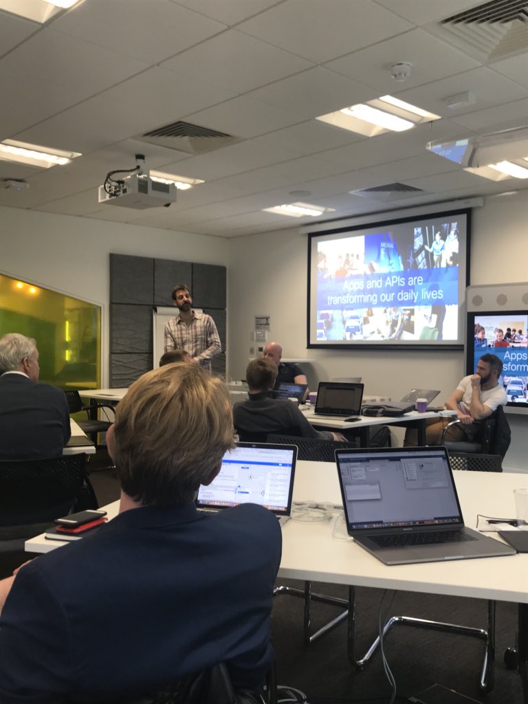pauquinn's tweet photo. #GoCoCreate Cisco DevNet Manchester Julian Prieto “The art of the possible and where Apps meet people , places and things” https://t.co/75rhyvPaKz