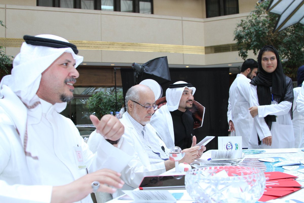 KAU_Health's tweet photo. قسم طب وجراحة العيون في #المستشفي_الجامعي ينظم حملة توعية بمرض الماء الأزرق (الجلوكوما)
The Ophthalmology Department at #KAUH holds an awareness campaign for glaucoma https://t.co/bHZeJI33S6
