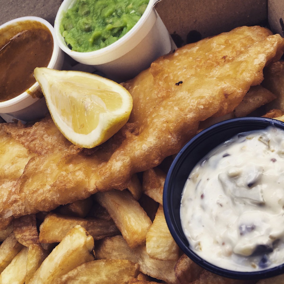 ClecsLifestyle's tweet photo. So happy that Lime Crab New Quay is open again for top notch fish and chips 🐟🦀🦐🦑🍋 Original blog post still up on @ClecsLifestyle https://t.co/rZO0CC1MUS