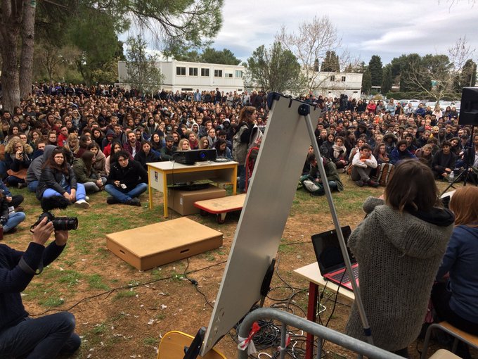 Voir l'image sur Twitter