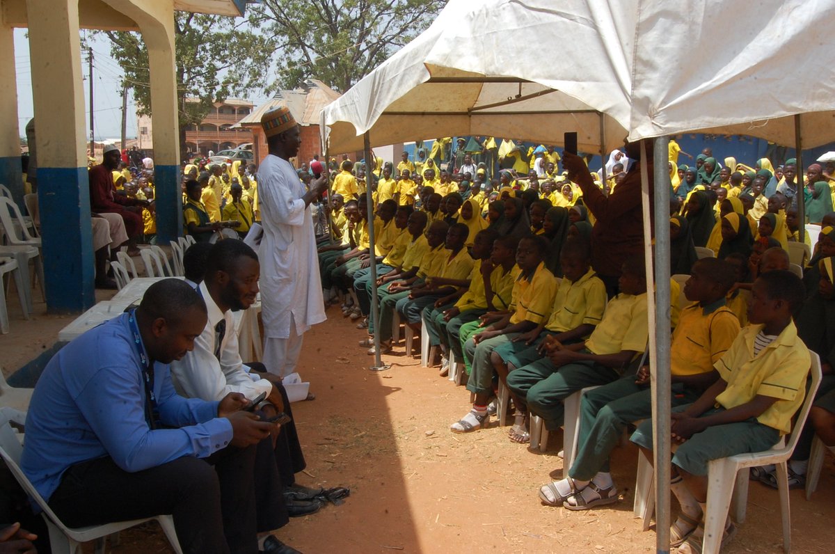keystonebankng's tweet image. To celebrate Financial Literacy Day last week, we visited schools in Niger, Ekiti, Bauchi, Delta, Enugu and Kebbi states to interact and teach students the benefits of positive financial practices. #SaveToEarn #FinancialLiteracy #KeystoneBank #MoneyMatters #Save #Future
