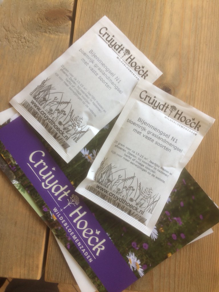 Zaden van <a href="/cruydthoeck/">Cruydt-Hoeck</a> binnen! Hommel en bijenproject in onze tijd gaat doorrr...