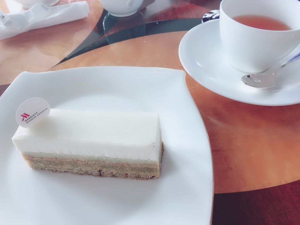 OgataYuuna's tweet photo. マリオットの52階眺めよかです♪

#マリオット
#眺めよき！
#い���ねくれたら全員フォロー https://t.co/eZMXfSBOE5