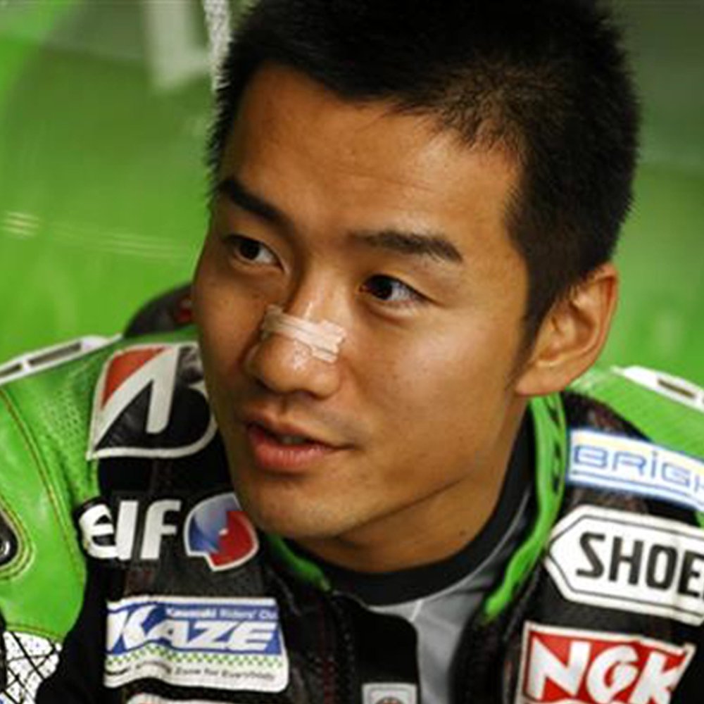 Kawasaki_Italia's tweet photo. Che dream team alla 8 Ore di Suzuka 2018! 
Il Campione del Mondo Superbike @jonathanrea ha rotto gli indugi e sarà in pista insieme ai veterani @realleonhaslam  e Kazuma Watanabe. Appuntamento il 28 e 29 luglio!

#Suzuka8Hours @UKTeamGreen https://t.co/F6k1G0yzVU