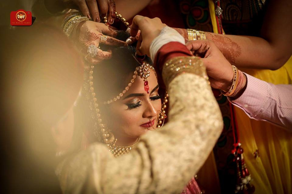 theweddingframe's tweet photo. "Hold my hand and we are halfway there, hold my hand and I’ll take you there.”
#WeddingPhotography   #phothography #Preweddingphotography #CandidPhotography #IndianBridal #Wedding #Bridal #TheWeddingFrames #Fashion #WedMeGood #WeddingSutra https://t.co/Fw80WnYBBL