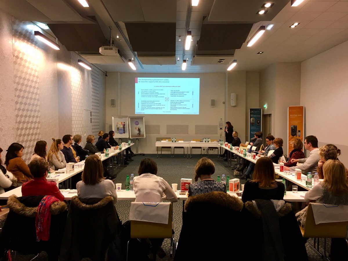ZermatiL's tweet photo. Roche Diabetes Care partenaire des #pharmaciens #diabetes #symposium #paris https://t.co/HkCdDD63ur