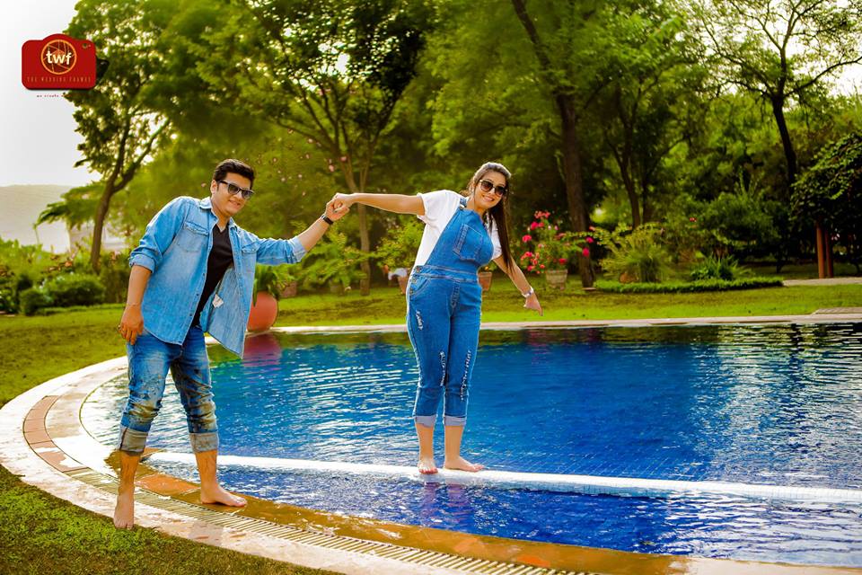 theweddingframe's tweet photo. Let us always meet each other with smile, for the smile is the beginning of love.
#WeddingPhotography   #phothography #Preweddingphotography #CandidPhotography #IndianBridal #Wedding #Bridal #TheWeddingFrames #Fashion #WedMeGood #WeddingSutra https://t.co/EdzqLA0X2B
