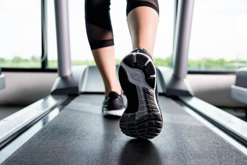 FitnessMagazine's tweet photo. The Cardio Trend That Makes Treadmill Running Way Less Boring https://t.co/BdCM4AQ7ni https://t.co/Aqk2IRY2qk