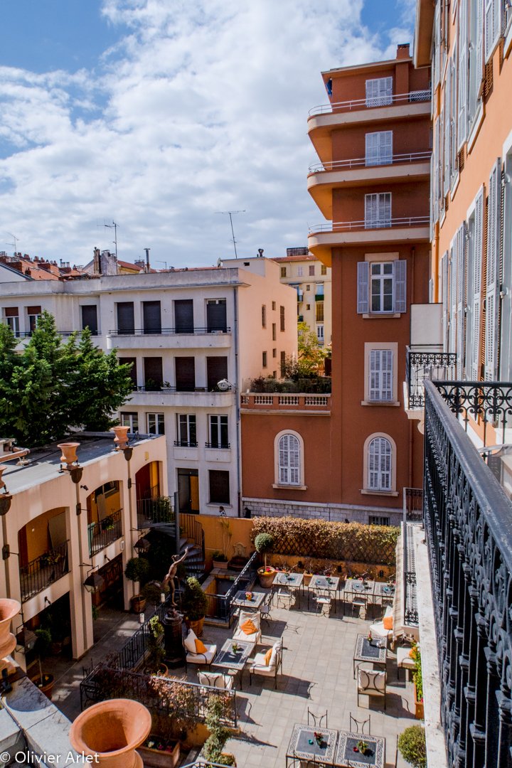 VisitCotedazur's tweet photo. L'@HotelEllington **** ouvre son magnifique patio en plein cœur de la @VilledeNice avec l'arrivée du printemps !
 📷: @OlivMcar 
#CotedAzurFrance #NiceMoments #ILoveNice #NissaLaBella https://t.co/n5O2WJmv0T