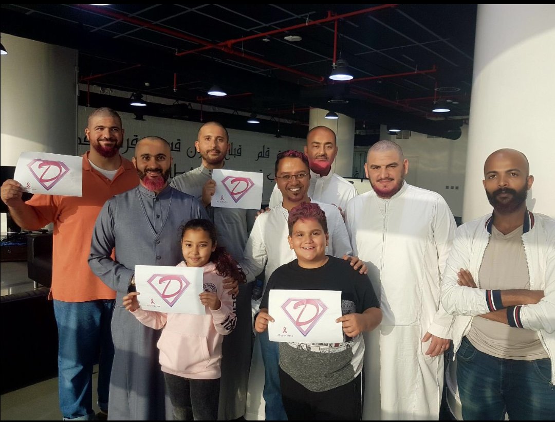 iContent_live's tweet photo. #سامر_كردي أصيبت زوجته بالسرطان للمرة الثانية ودعماً لها حلق رأسه صفر وصبغ لحيته باللون الوردي .. نسأل الله لها الشفاء التام ولجميع مرضى #السرطان. 
#SuperDima 
@samer_kurdi 
#محاربة_السرطان https://t.co/uMrklv4Azb