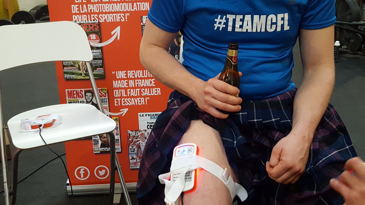 TomiQuantin's tweet photo. Retrouvailles avec @CrossFitLyon hier pour permettre aux athlètes de récupérer après le 18.5 des #Open2018. Au programme une petite bière et surtout une session photobiomodulation avec @lifeplussd ! #afterwod https://t.co/sk6DmnXeEY