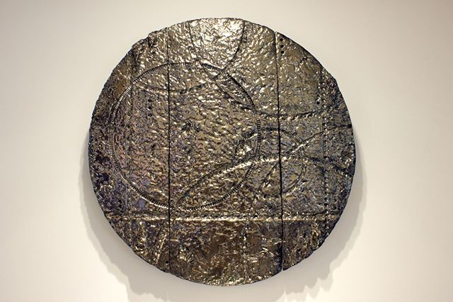 FBC_London's tweet photo. FBC London | This captivating ceramic wall plaque is by the wonderful Kathryn Zamar. Based in Kent, Kathryn explores the relationship between form and colour, creating glaze mixes in order to enhance texture and convey meaning. #fbclondon #pimlicoroad 📷: @fbclondon https://t.co/aAj4uU2BOk