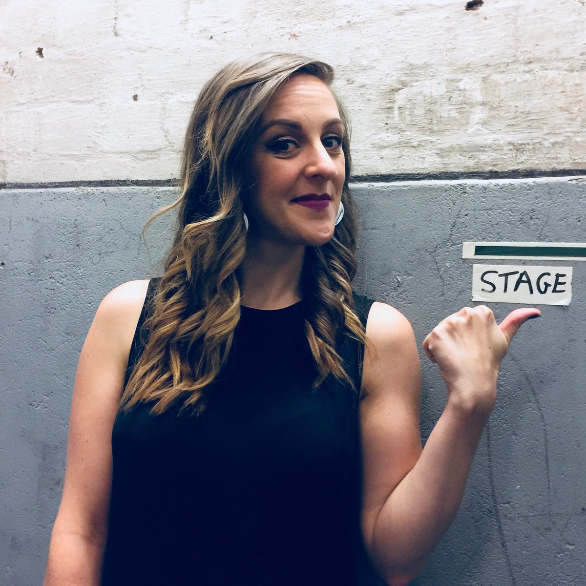 abcmelbourne's tweet photo. Gillian Cosgriff just off-stage from #comedybites @gilliancosgriff @LindyBurns @samishah #Evenings https://t.co/Fhdc24vYiE