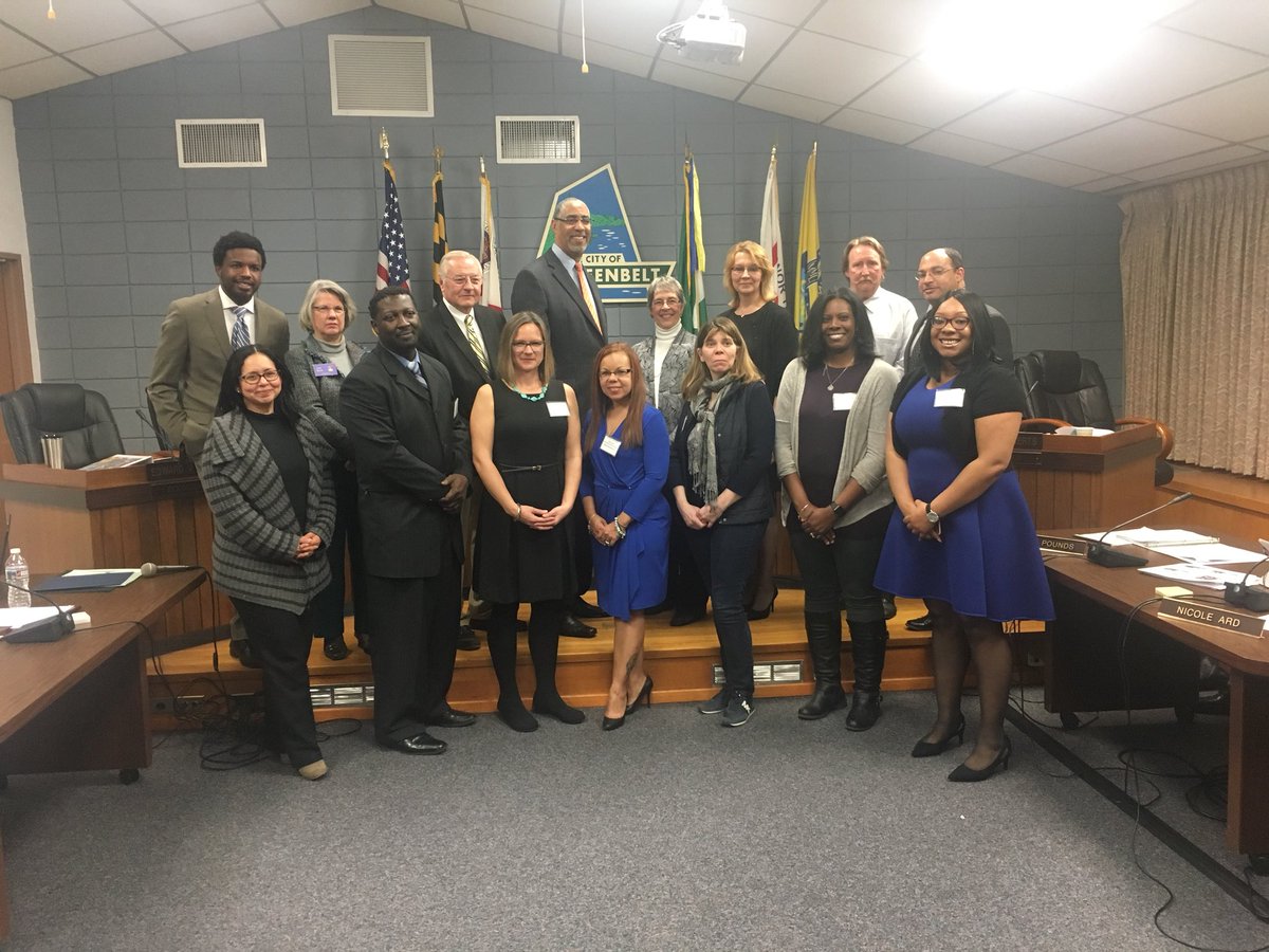 Magnolia_PGCPS's tweet photo. Congratulations to Tanisha Wood! Magnolia’s Advisory Council on Education Educator of the Year! #extraordinary https://t.co/Ir2U1Uaahc